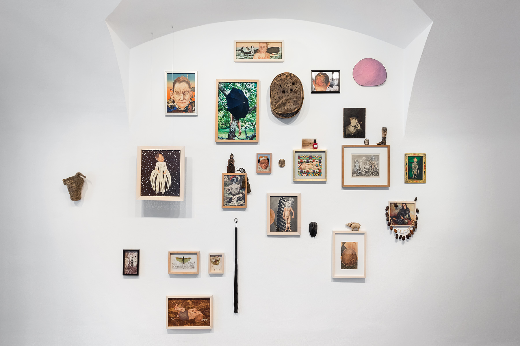 EKO9_Miutan_idegenek_lettunk_kiallitas_enterior_foto_Juhasz G. Tamas