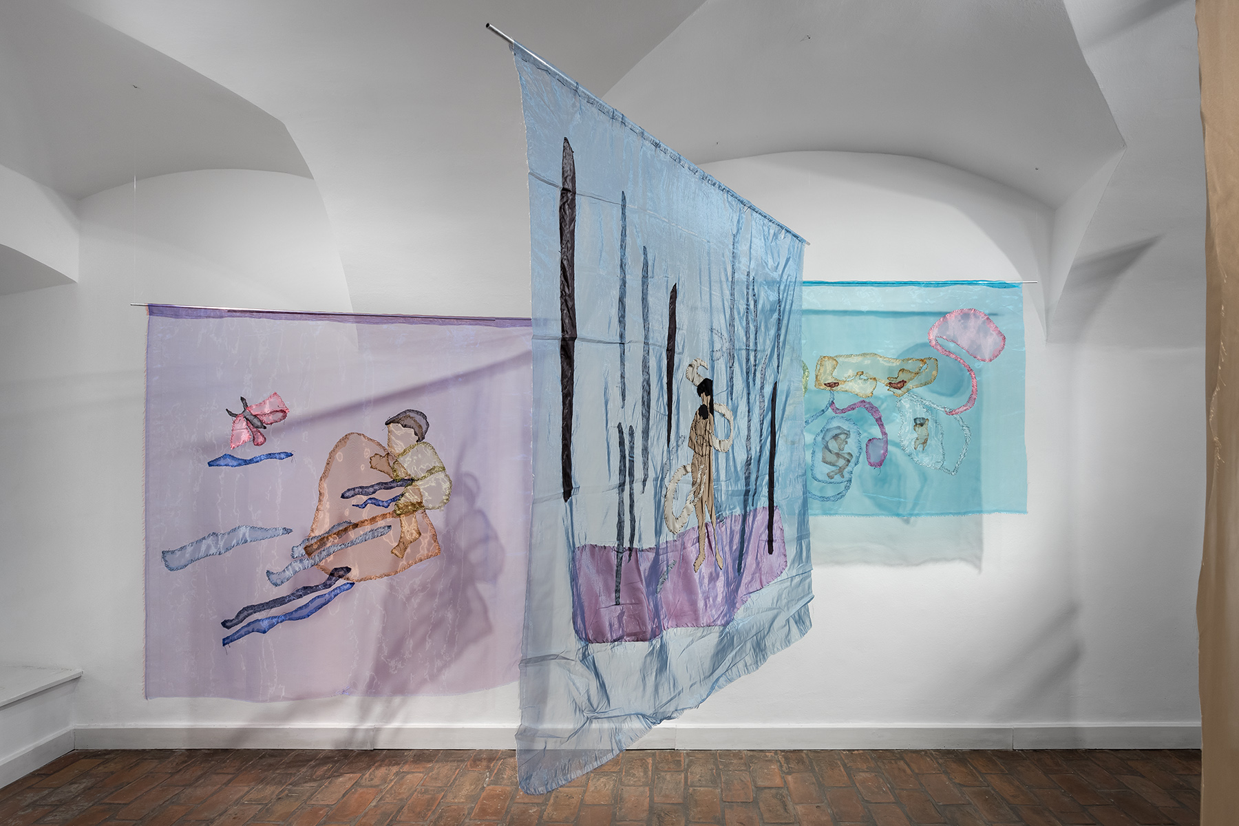 A_Ferfi_Helyet_Senki_Nem_Firtatja_A_Forradalomban_Budapest_Galeria (10) A_Ferfi_Helyet_Senki_Nem_Firtatja_A_Forradalomban_Budapest_Galeria_enteriőr