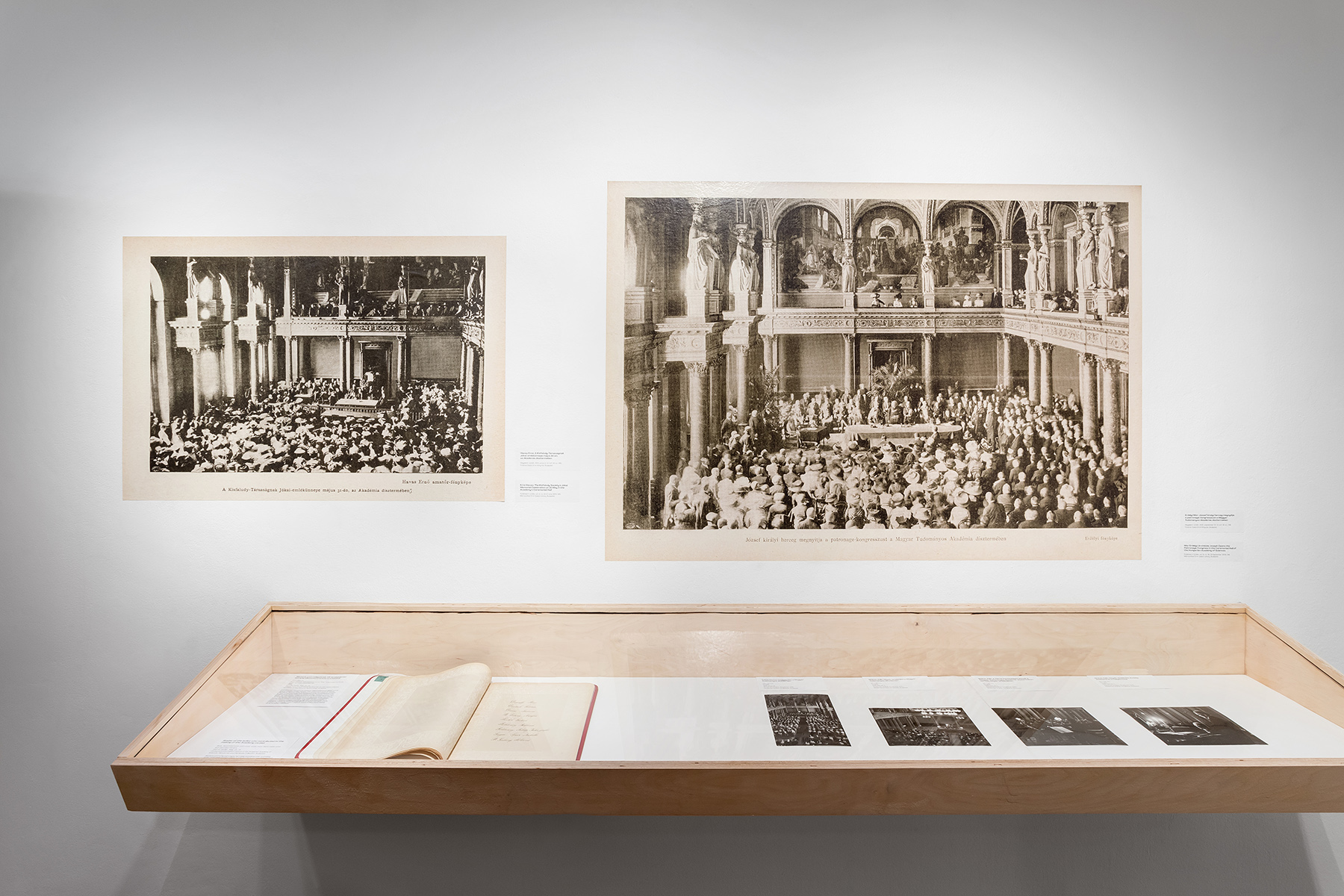 A_Ferfi_Helyet_Senki_Nem_Firtatja_A_Forradalomban_Budapest_Galeria (22)